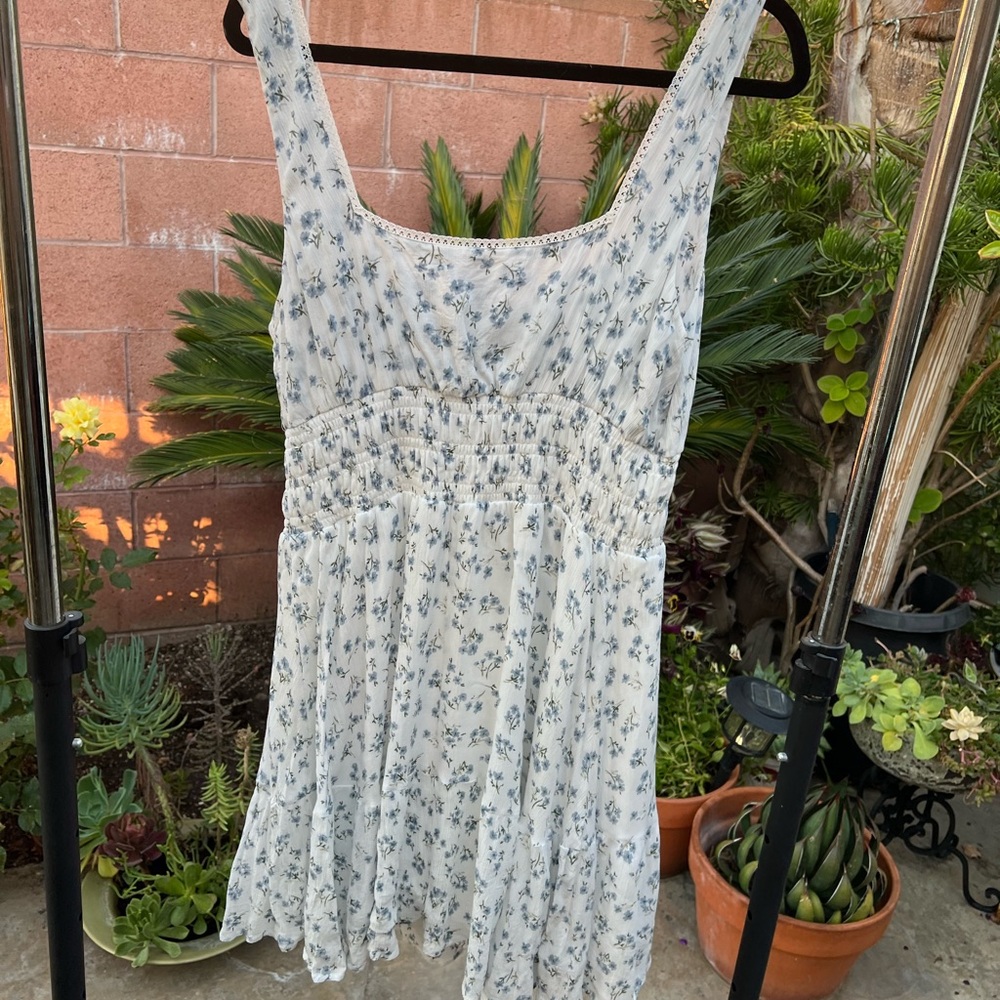Floral Print Sleeveless Top